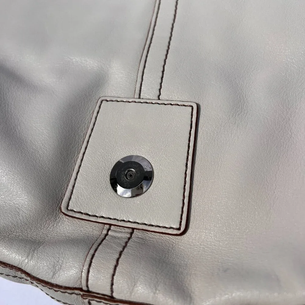 Vintage Coach Soho Ivory Off White Large Shoulder Bag Style 9248 - Picture 8 of 16